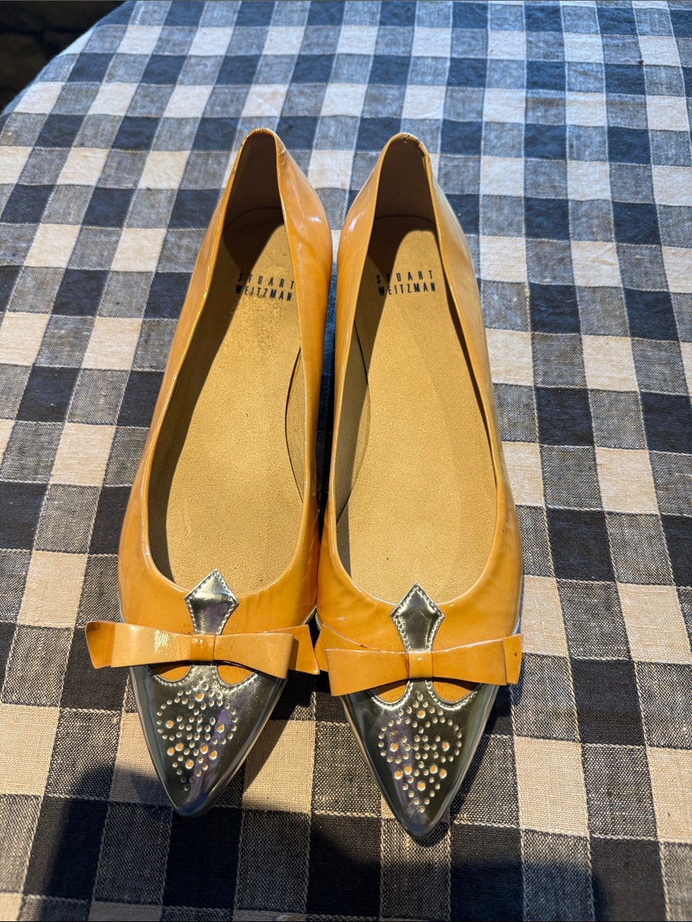 Stuart Weitzman flats with silver pointed toe and bow accent size 8 1/2